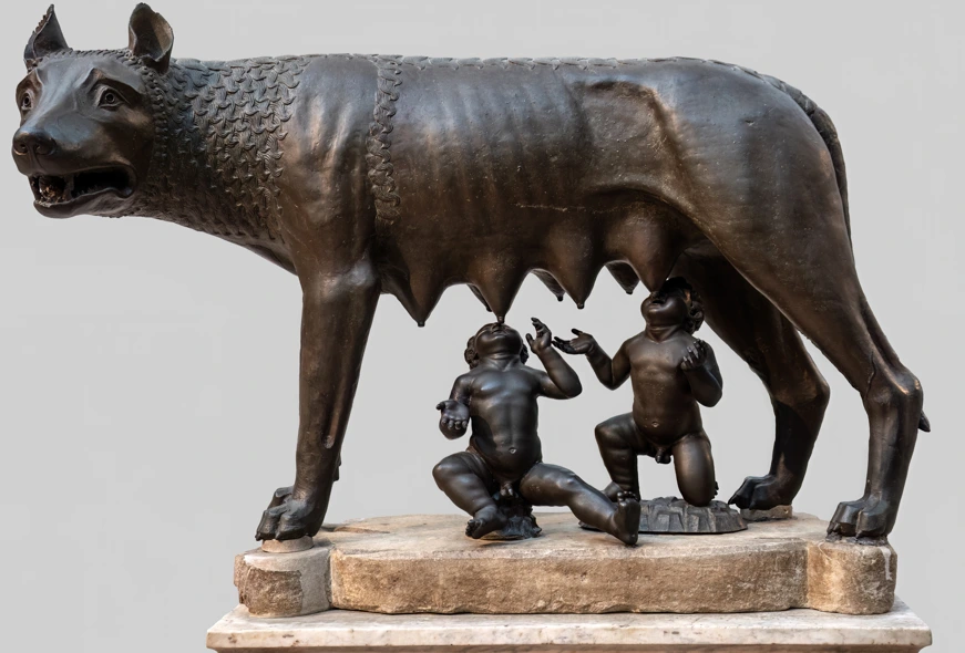 sculpture en bronze de la Lupa à Rome, louve avec romus et romulus reutilisé dans le logo de l' AS Roma