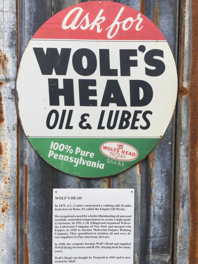 Panneau Wolf's head montrant l'implaction dans les moteurs d'avion de B17 WWII